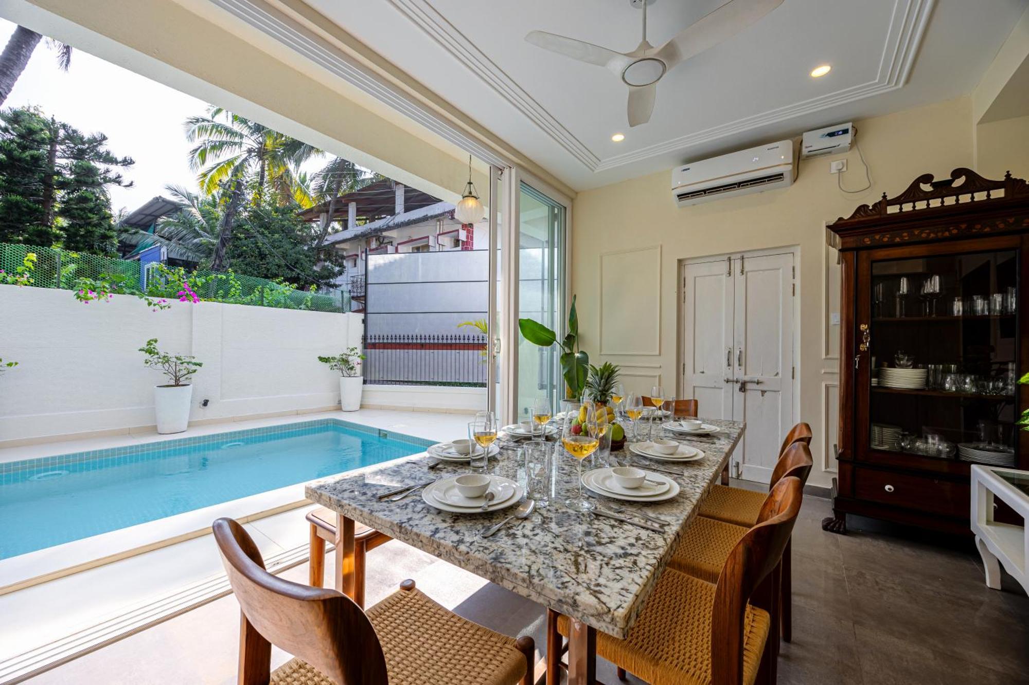 Elivaas 4 Bhk Near With Private Pool & Bar - Casa Boa Vida Villa