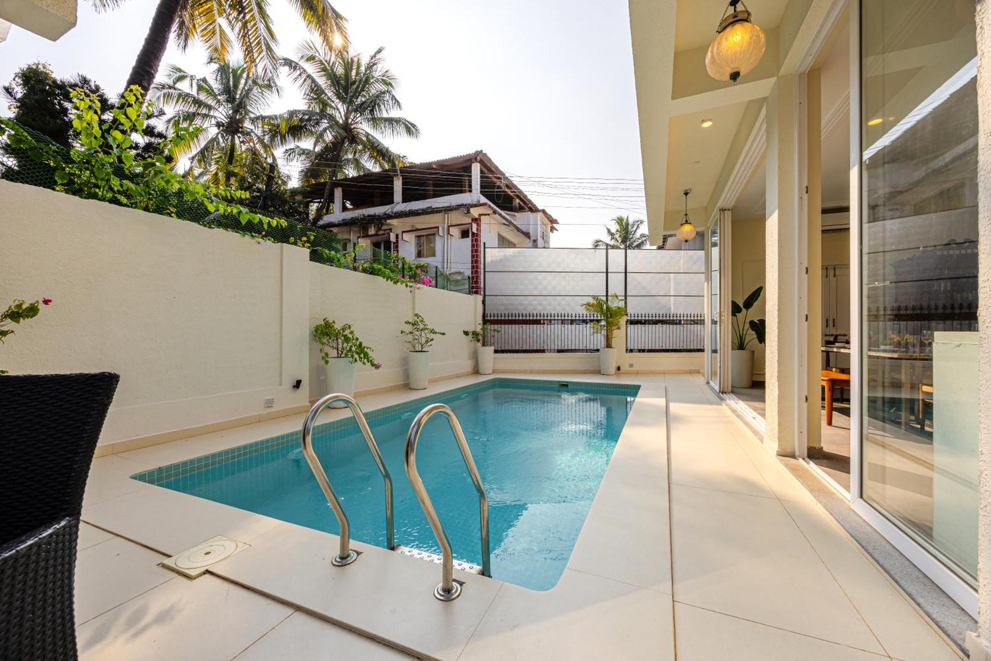 Elivaas 4 Bhk Near With Private Pool & Bar - Casa Boa Vida *