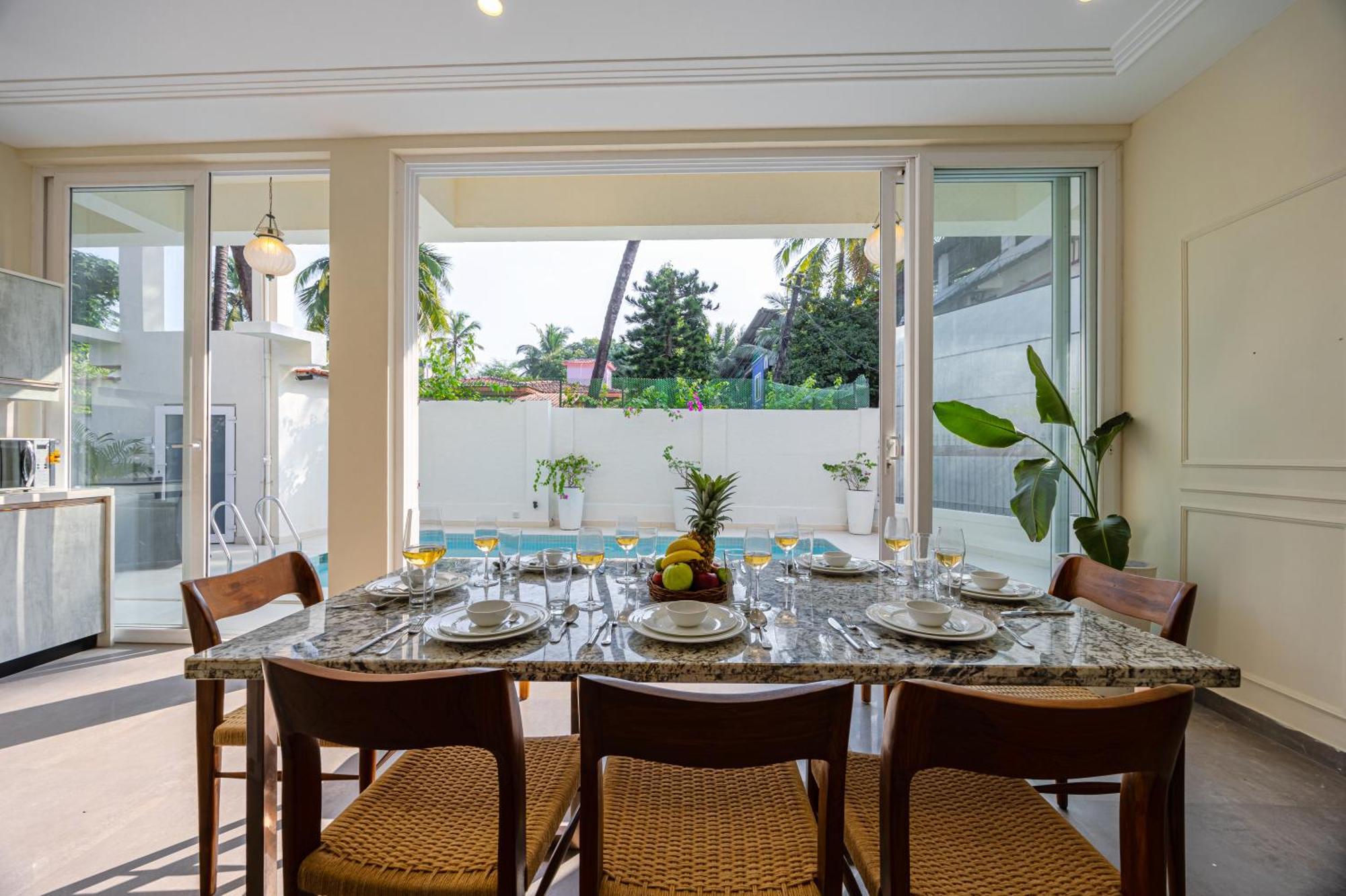 Elivaas 4 Bhk Near With Private Pool & Bar - Casa Boa Vida Villa