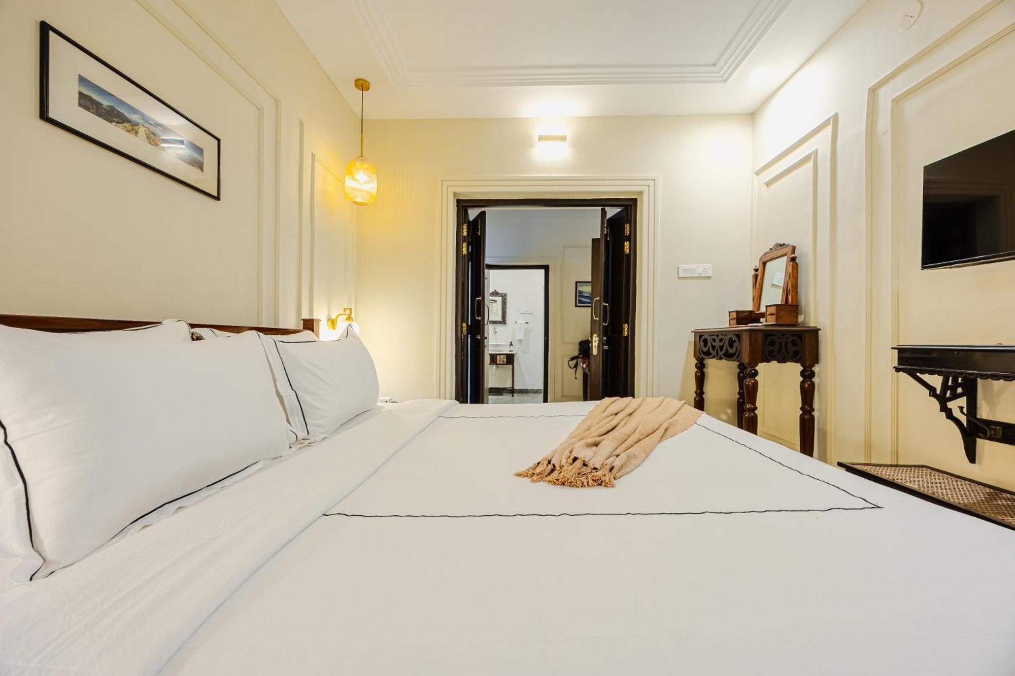 Villa Elivaas 4 Bhk Near With Private Pool & Bar - Casa Boa Vida Candolim