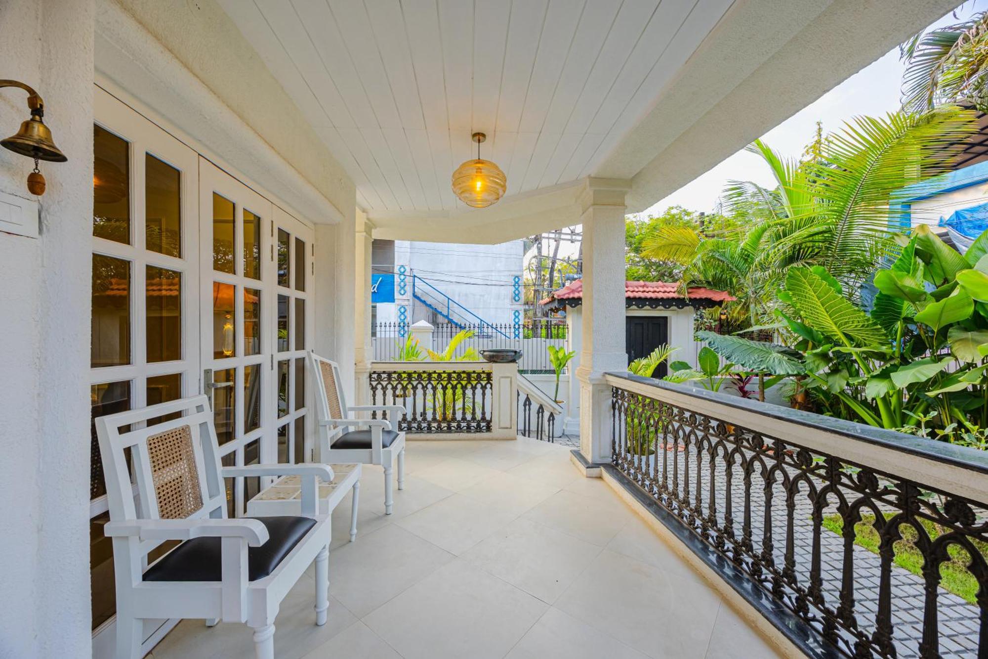 Elivaas 4 Bhk Near With Private Pool & Bar - Casa Boa Vida