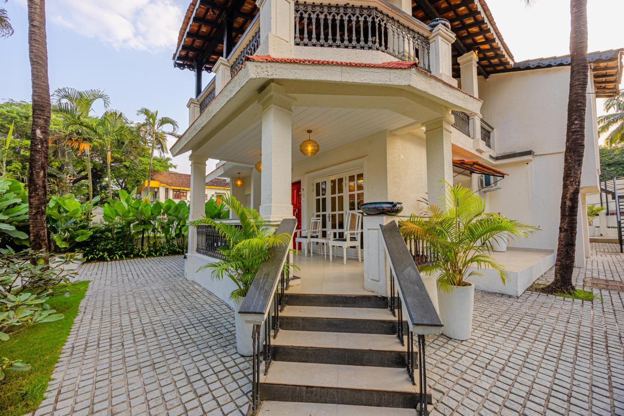 Elivaas 4 Bhk Near With Private Pool & Bar - Casa Boa Vida Villa *