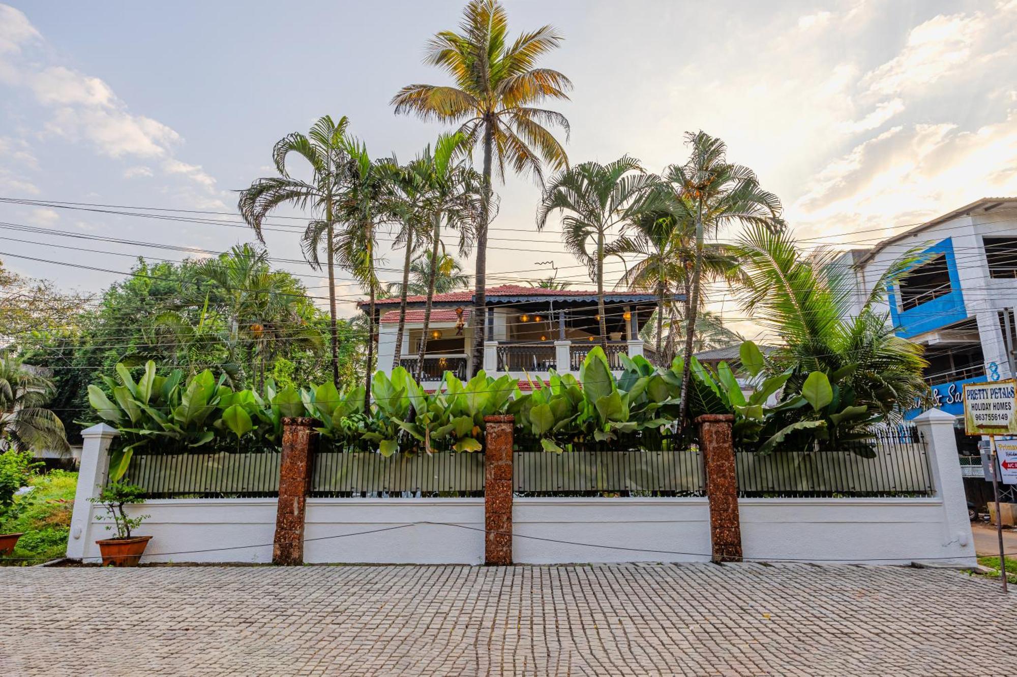 Elivaas 4 Bhk Near With Private Pool & Bar - Casa Boa Vida Villa *